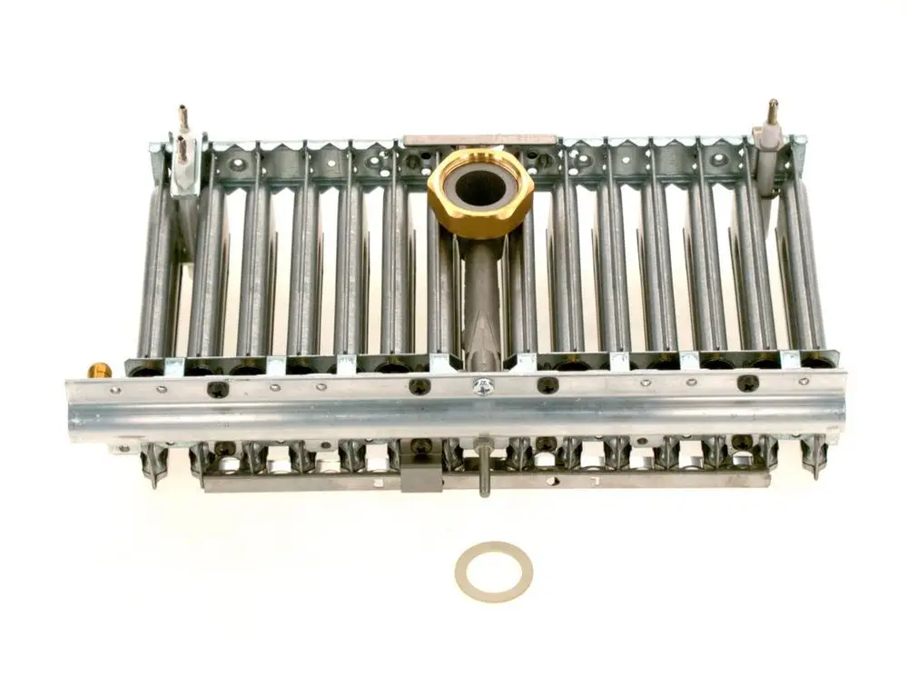 Bosch-Brenner mit Metallgehäuse und mehreren Düsen. Enthält eine zentrale Öffnung und mehrere Verbindungselemente. Einzelne Teile und ein Dichtungsring liegen daneben.